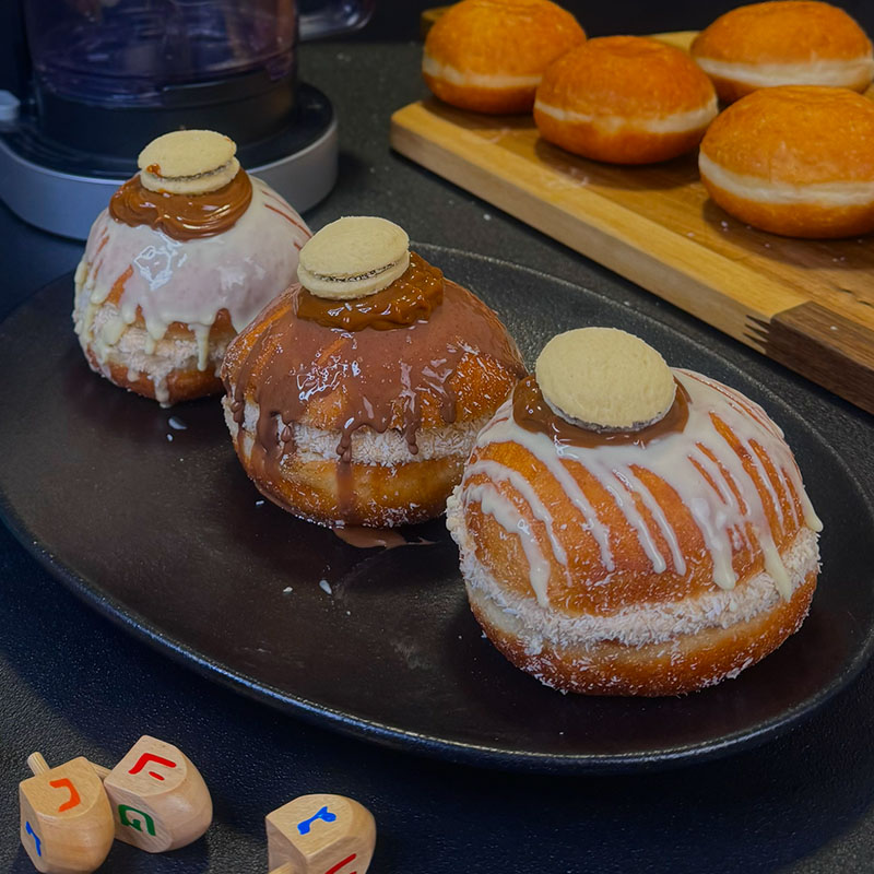 סופגנייה-במילוי-גלידת-אלפחורס.